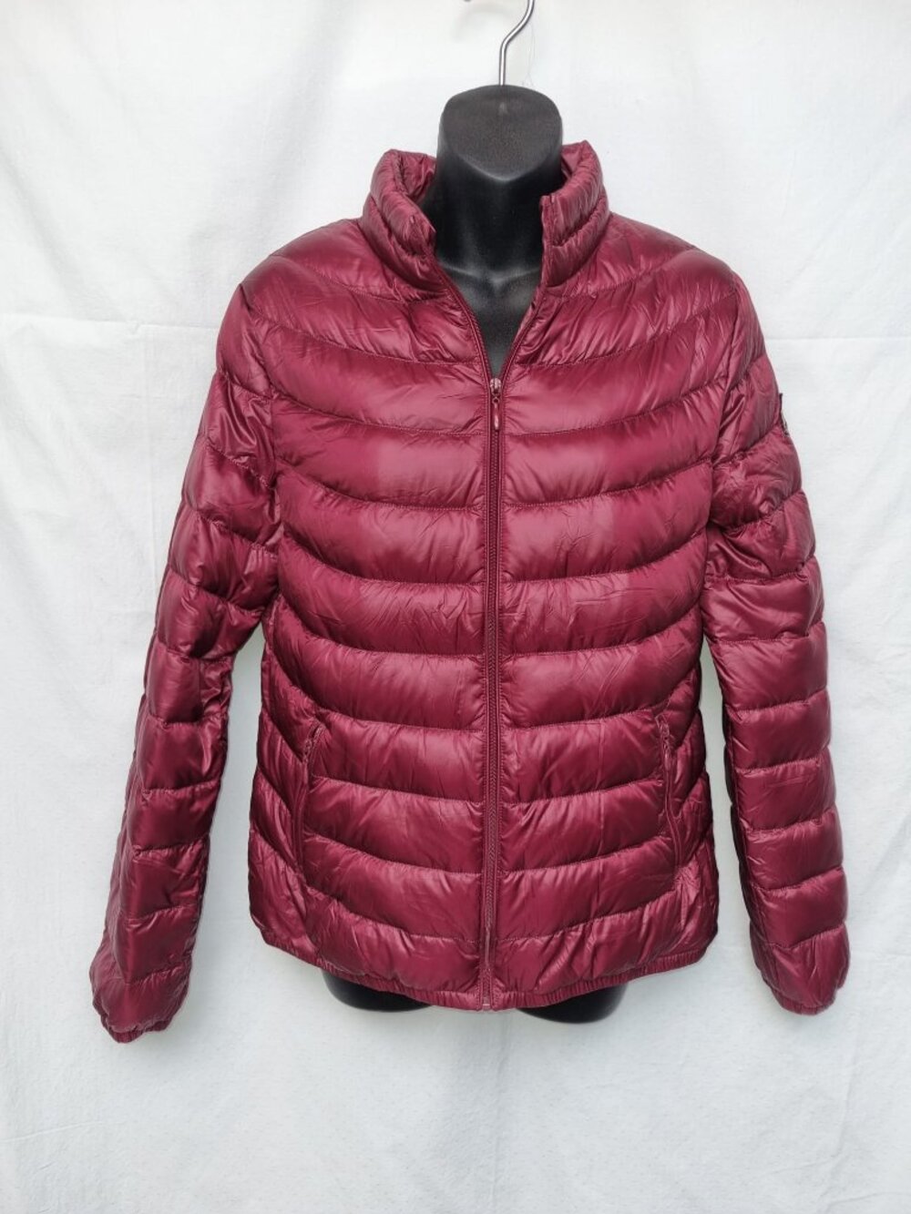 BOSIDENG Burgundy Lightweight Puffer Jacket – Size 175/96A (Men’s L)